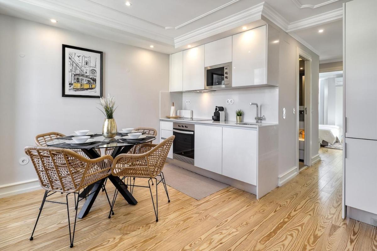 Lisbon Beautiful 2 Bedroom Apartment With Views In Rua Augusta Lisbon Bagian luar foto