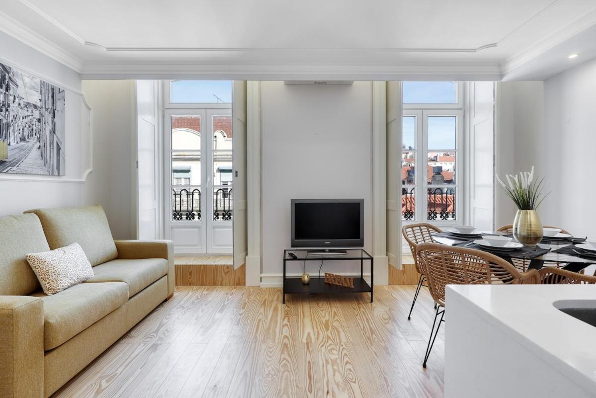 Lisbon Beautiful 2 Bedroom Apartment With Views In Rua Augusta Lisbon Bagian luar foto